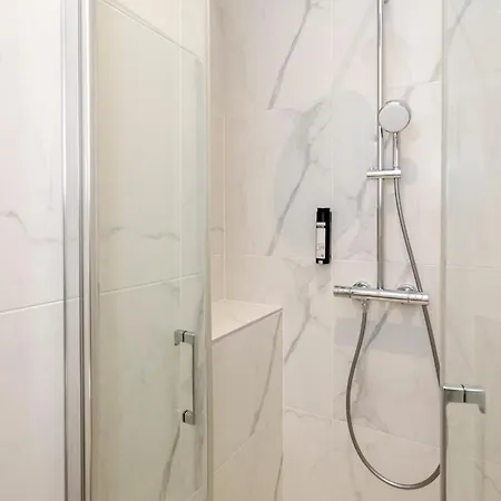 Reva 4* Parigi